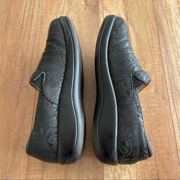 Alegria Slip Resistant Black Floral Clogs Women's 9 US - Picture 5 of 8